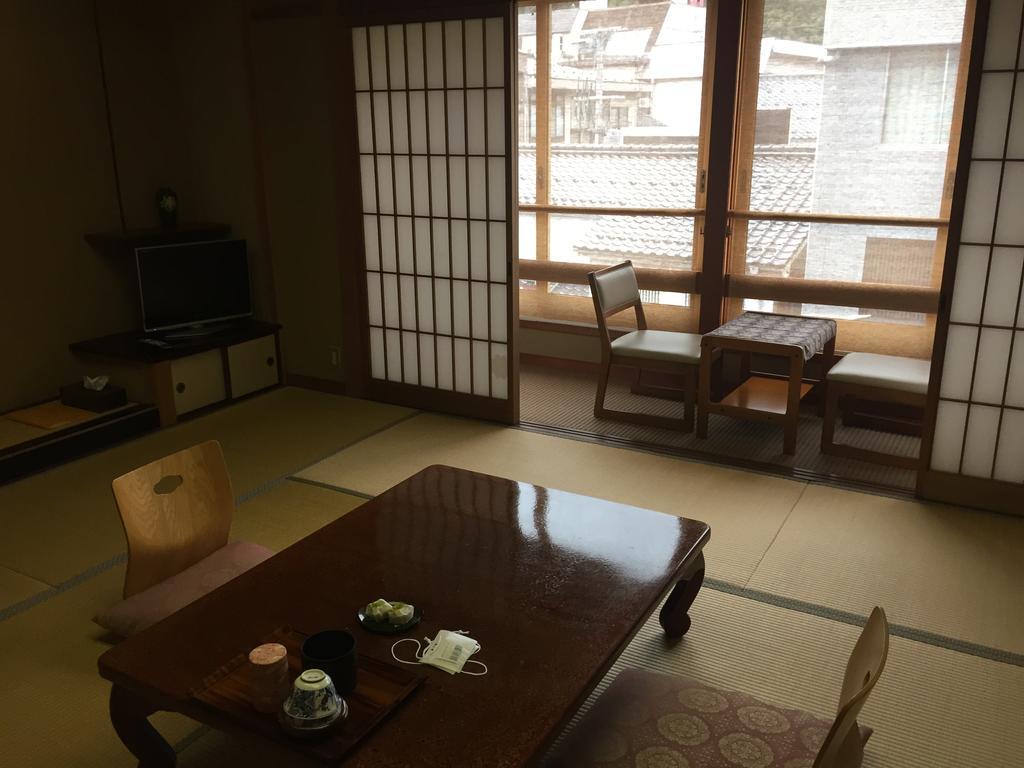 Ryokan Mitsuwa Toyooka  Buitenkant foto