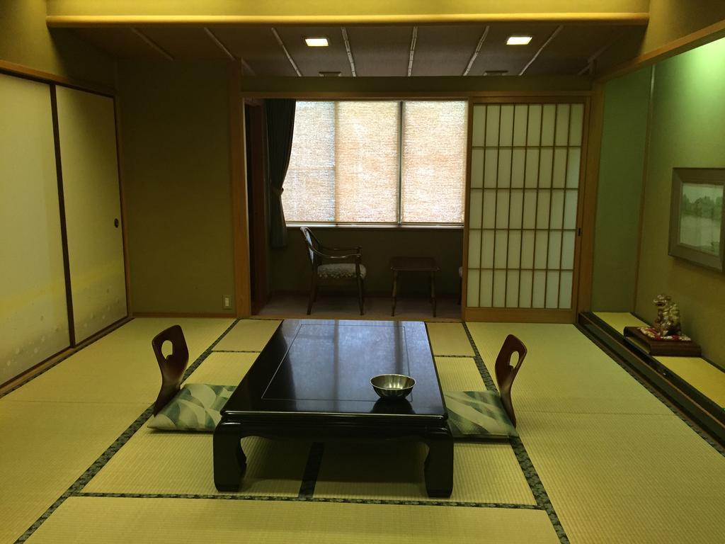 Ryokan Mitsuwa Toyooka  Buitenkant foto