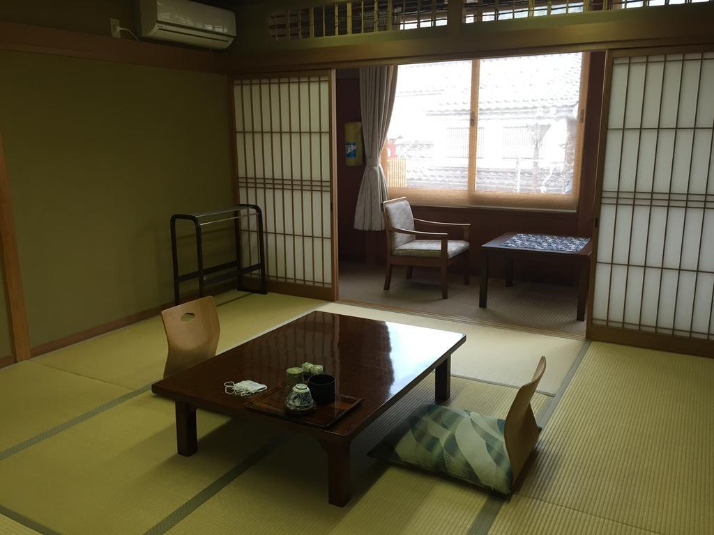 Ryokan Mitsuwa Toyooka  Buitenkant foto